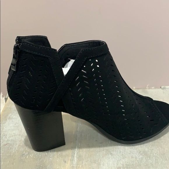 TOP Moda Heeled Bootie NIB - Picture 5 of 8